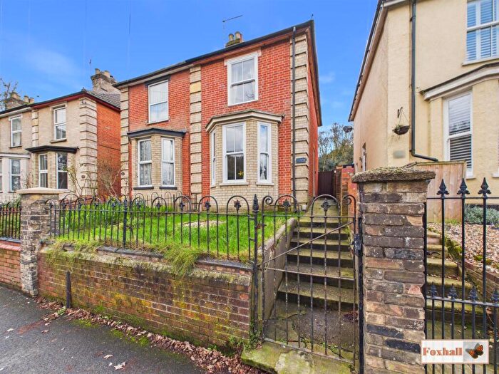 3 Bedroom Semi Detached House For Sale In Spring Road, Ipswich, IP4