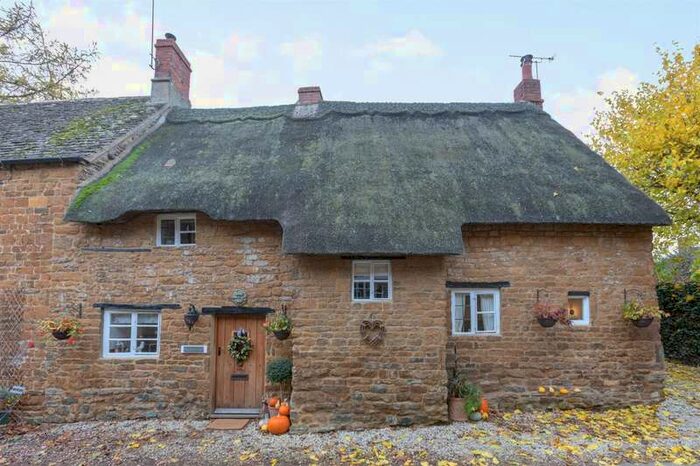 3 Bedroom Cottage For Sale In The Green, Shenington, Banbury, Oxfordshire, OX15