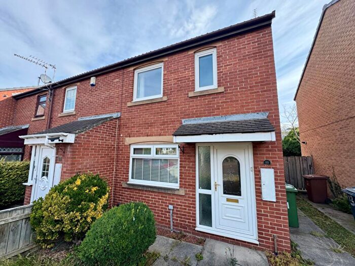 3 Bedroom Semi-Detached House To Rent In Highfield Place, Sunderland, SR4