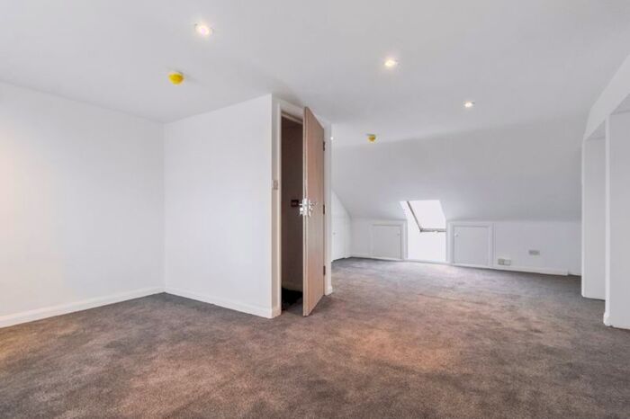 5 Bedroom Property To Rent In Perth Road, London, N22