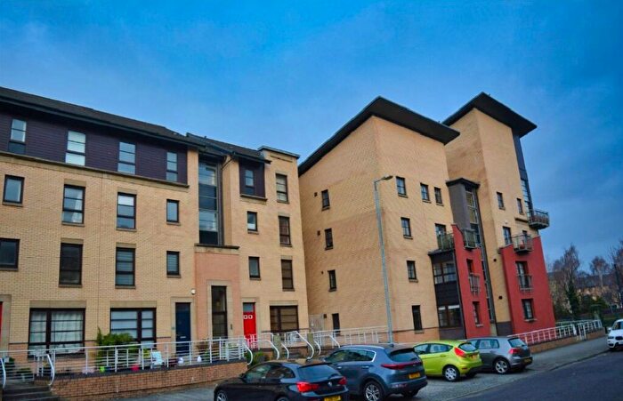 2 Bedroom Flat To Rent In Handel Place, Flat -, New Gorbals, Glasgow, G5