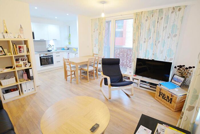 2 Bedroom Apartment To Rent In Bluebell House, Blondin Way, Southwark, London, SE16
