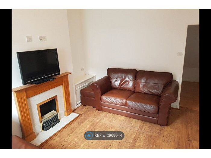 2 Bedroom Terraced House To Rent In New Herbert Street, Salford, M6