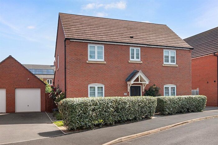 4 Bedroom Detached House For Sale In Bosworth Avenue, Stratford-Upon-Avon, CV37