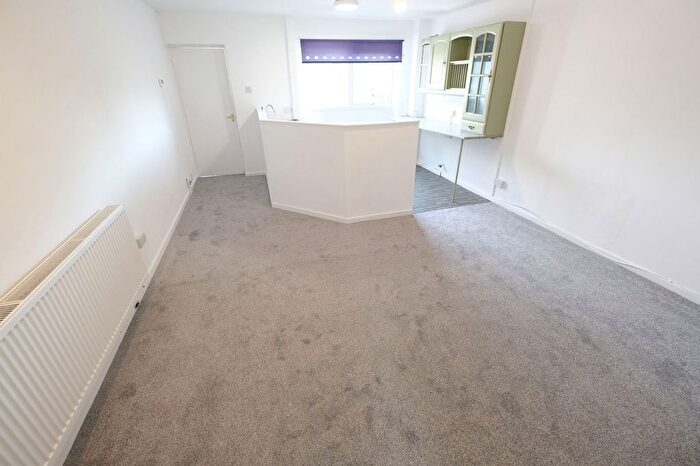 1 Bedroom Flat To Rent In High Street, Kinver, DY7