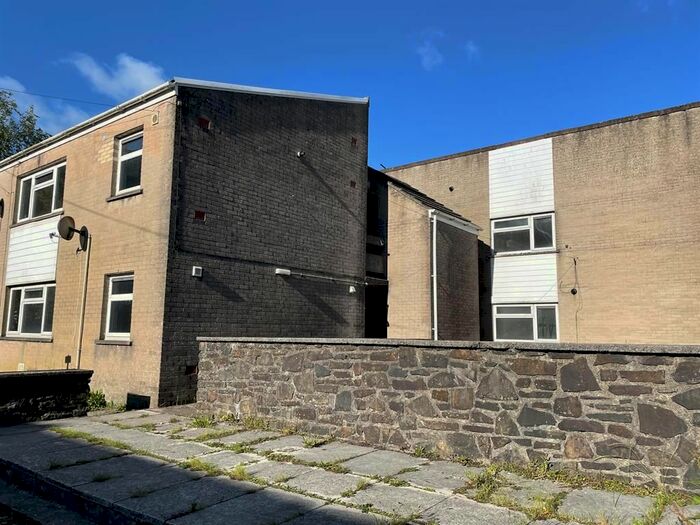 1 Bedroom Flat To Rent In Blaen Ogwr Court, Nantymoel, Bridgend, CF32