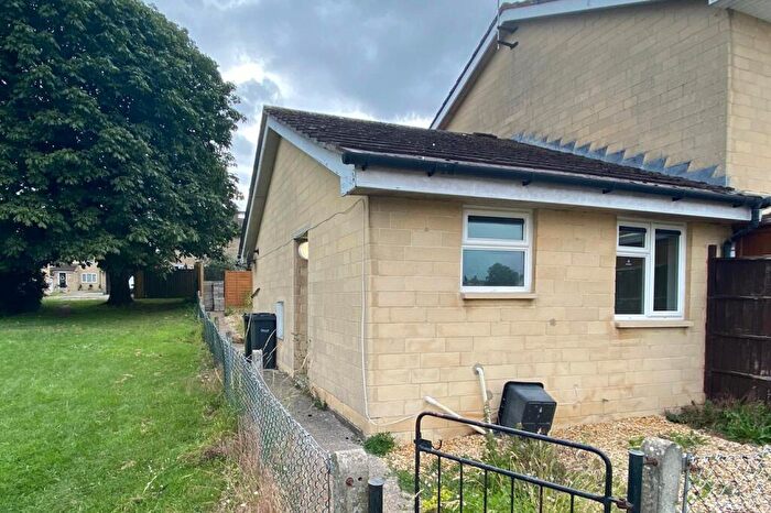 1 Bedroom Bungalow For Sale In Poynder Road, Corsham, Wiltshire, SN13