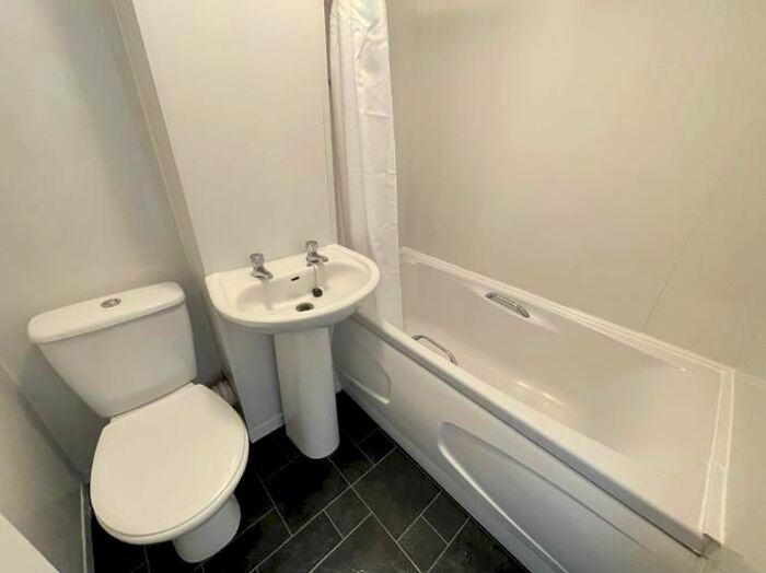 1 Bedroom Flat To Rent In Brandon House, The Furlongs, Hamilton, ML3