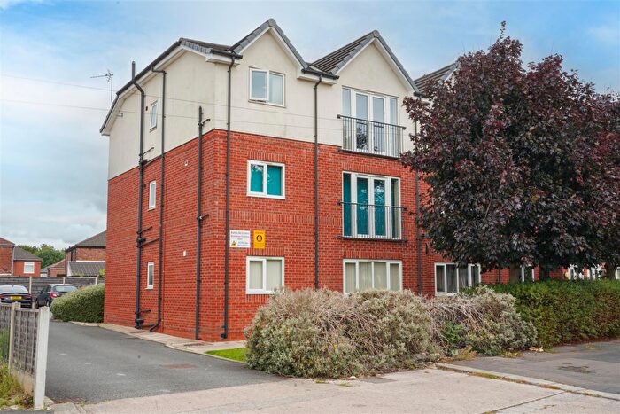 2 Bedroom Apartment For Sale In Barton Road, Stretford, M32