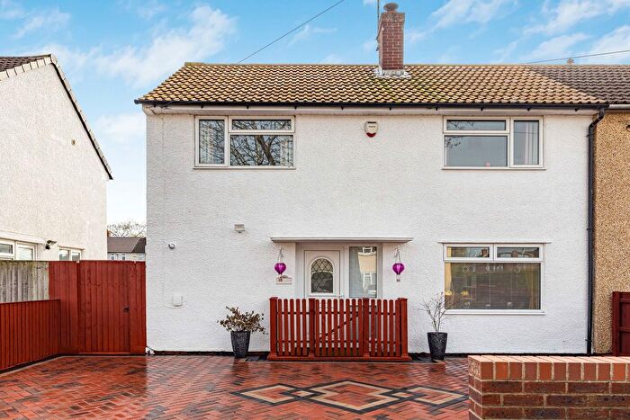 3 Bedroom End Terrace House For Sale In Hicks Beach Road, Cheltenham, Gloucestershire, GL51