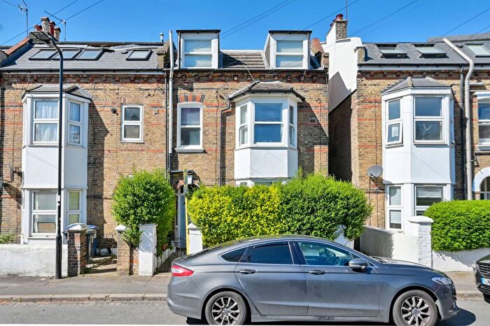 Studio To Rent In Kirchen Road, West Ealing, London, W13