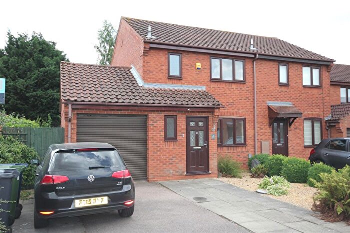 3 Bedroom Property To Rent In Swift Close, St. Neots, PE19