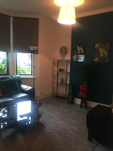 1 Bedroom Flat To Rent In Charlemont Road, London, E6