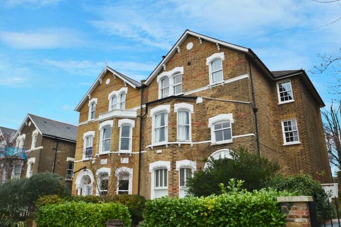 2 Bedroom Flat To Rent In Tyrwhitt Road Brockley, SE4