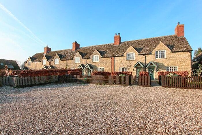 3 Bedroom Terraced House To Rent In Fernham Road, Shellingford, SN7