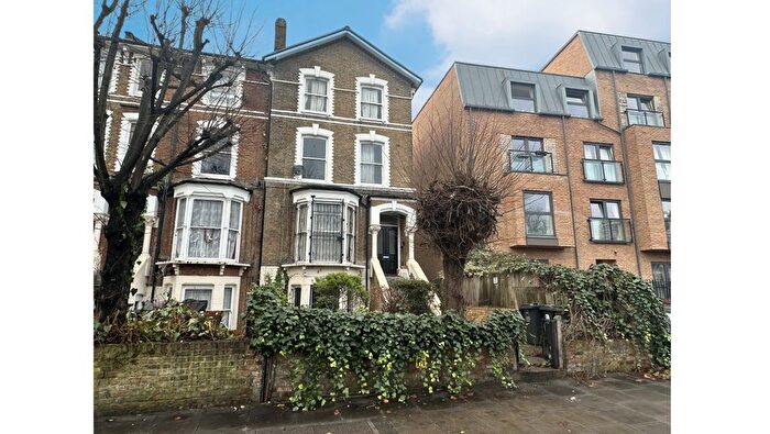 1 Bedroom Flat For Sale In Flat B, Amhurst Road, Hackney, London, E8