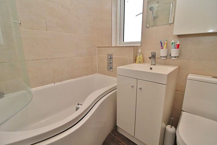 2 Bedroom End Of Terrace House For Sale In Wellow Close, Bedhampton, PO9
