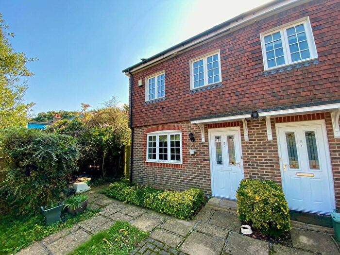3 Bedroom End Of Terrace House To Rent In Autumn Grove, Bromley, BR1