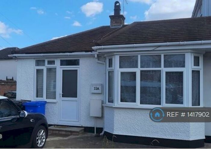 2 Bedroom Bungalow To Rent In Weald Lane, Harrow Weald, HA3