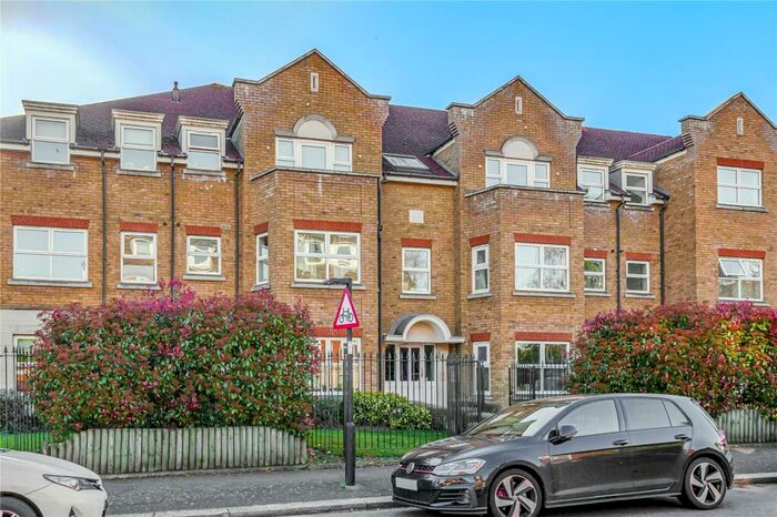 2 Bedroom Flat To Rent In Salmons Brook House, Windmill Hill, Enfield, EN2