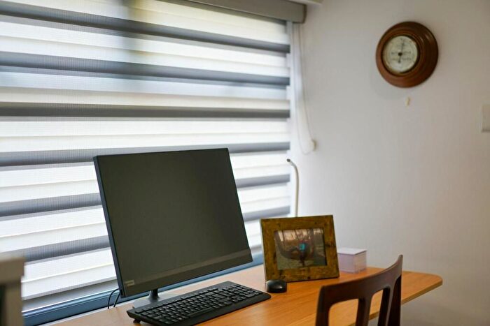 3 Bedroom Flat To Rent In Merchant Square East, London, W2