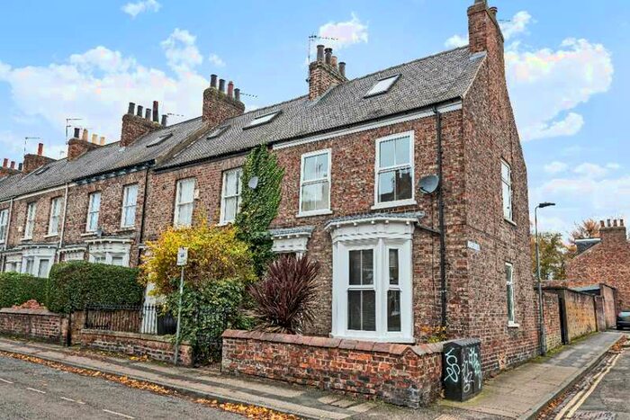 3 Bedroom End Of Terrace House To Rent In St John Street, , York, YO31