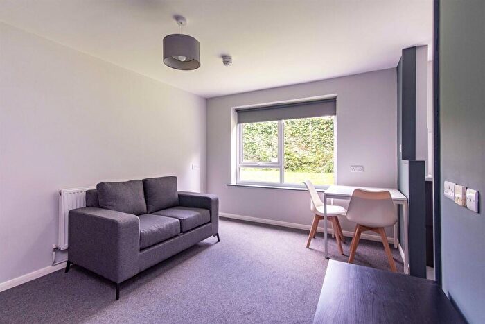 1 Bedroom Apartment To Rent In Varsity, NG11