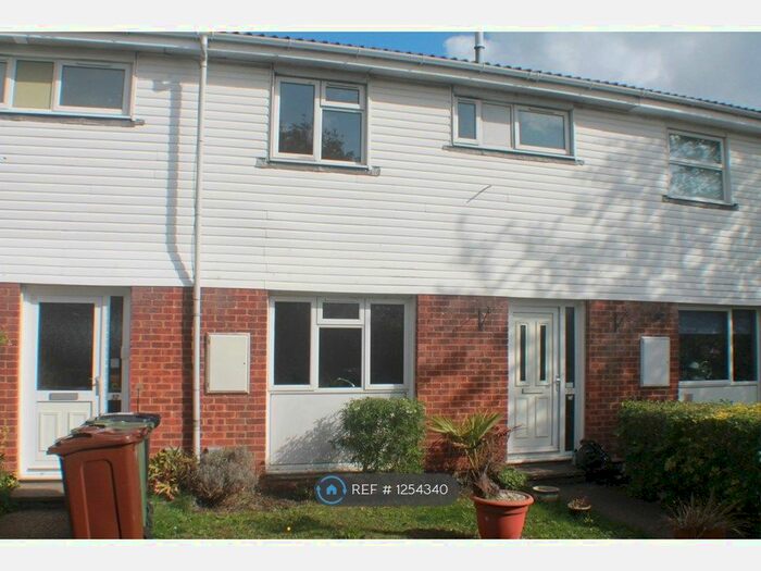 3 Bedroom Terraced House To Rent In Parsons Green, Guildford GU1