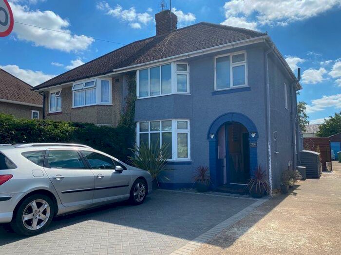 3 Bedroom Semi-Detached House To Rent In St. Lukes Road, Oxford, OX4