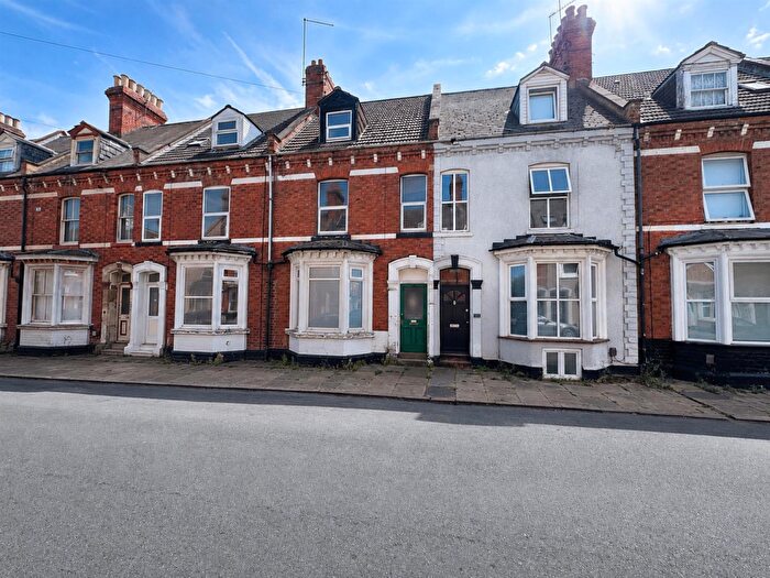 5 Bedroom Terraced House For Sale In Agnes Road, Northampton, NN2