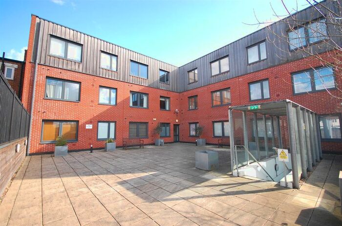 2 Bedroom Flat For Sale In West Way, Ruislip, HA4