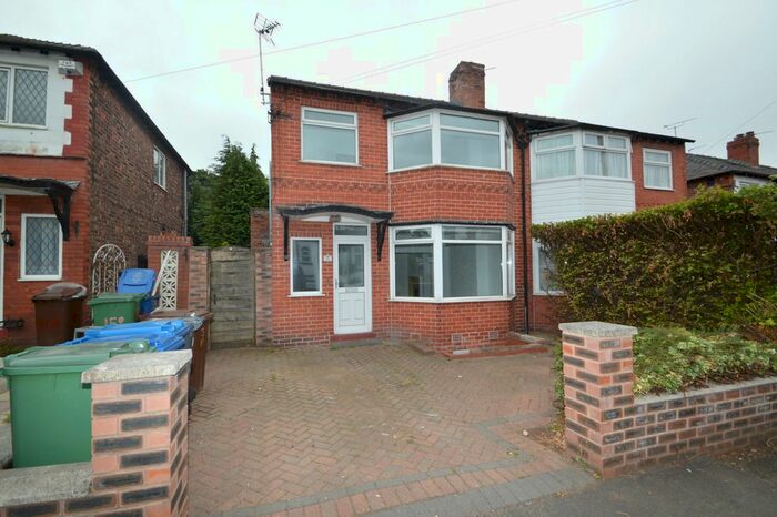 3 Bedroom Semi-Detached House To Rent In Albert Avenue, Prestwich, Manchester, M25