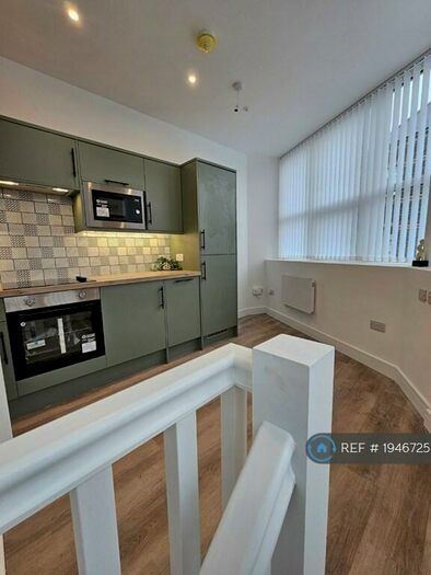 1 Bedroom Maisonette To Rent In Arcot Street, Penarth, CF64