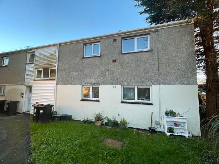 2 Bedroom Flat To Rent In Hillcrest, Truro, TR4