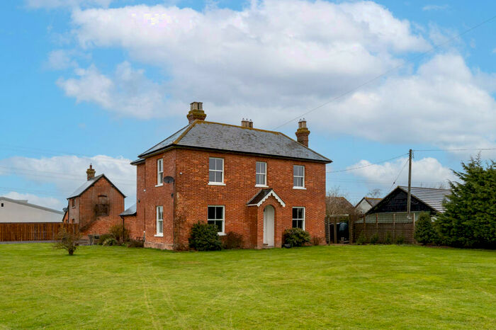4 Bedroom Farm House For Sale In Claydons Road, Buckingham, MK18