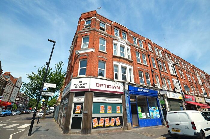 3 Bedroom Flat To Rent In Churchfield Road, Acton Central, W3