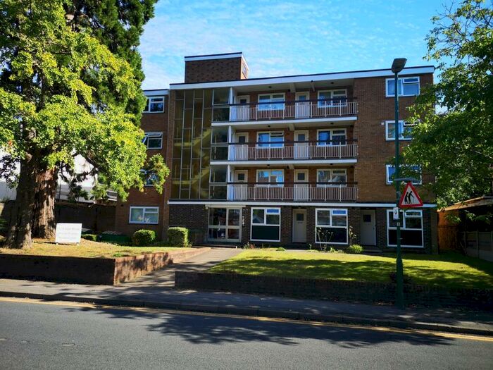 1 Bedroom Flat To Rent In Cedar Road, Sutton, SM2