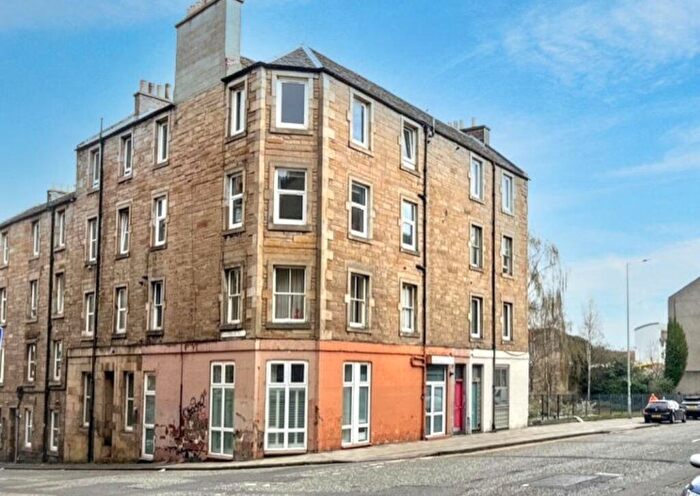2 Bedroom Flat For Sale In Broughton Road, Edinburgh, EH7