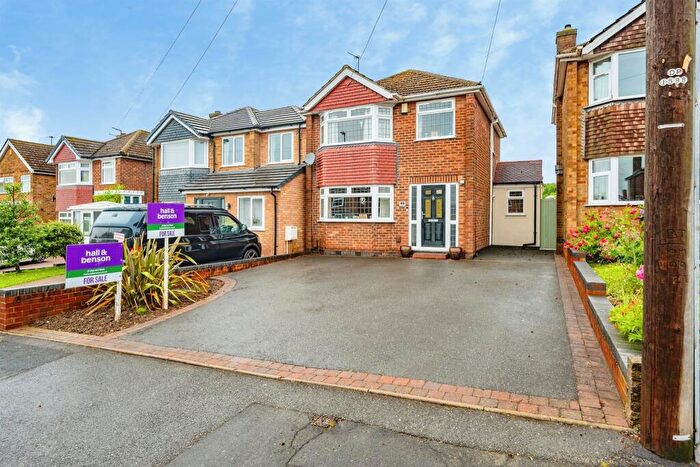 3 Bedroom Detached House For Sale In Sandringham Drive, Spondon, Derby, DE21