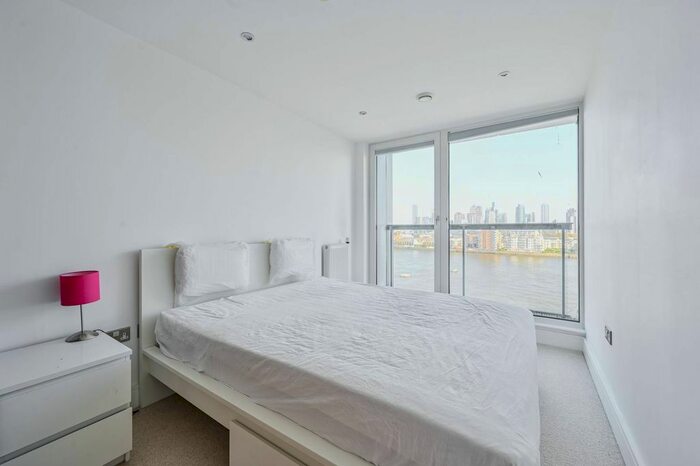 2 Bedroom Flat For Sale In Dowells Street, Greenwich, London, SE10