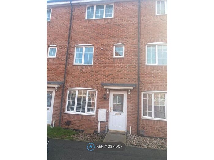 3 Bedroom End Of Terrace House To Rent In Barker Round Way, Burton-On-Trent, DE14