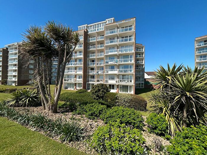2 Bedroom Flat For Sale In West Parade, Bexhill On Sea, TN39