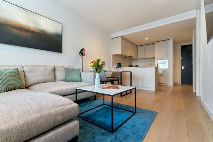 1 Bedroom Flat To Rent In City Suites, Chapel Street, Salford, Manchester, M3