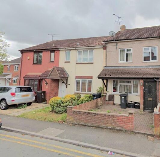 3 Bedroom Terraced House To Rent In 3 Bedroom House To Rent, Bright Street, Gorse Hill SN2