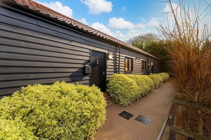 1 Bedroom Barn Conversion For Sale In Pringle Farm Mews, Pringle Way, Little Stukeley, Huntingdon, PE28