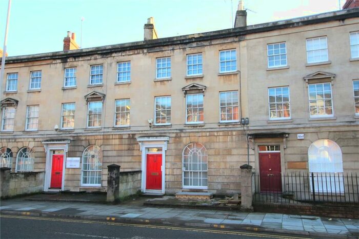 1 Bedroom Apartment To Rent In Queens Road, Reading, Berkshire, RG1