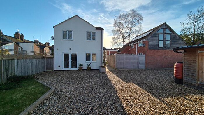 3 Bedroom Detached House To Rent In Chiltern Road, Dunstable, LU6