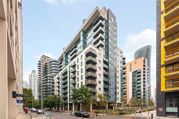 4 Bedroom Flat To Rent In Millharbour, Millwall, E14