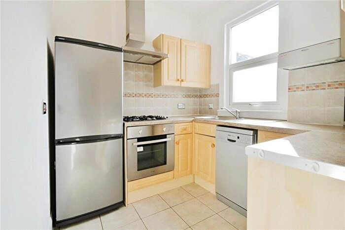 2 Bedroom Apartment To Rent In Sydenham Road, Croydon, CR0