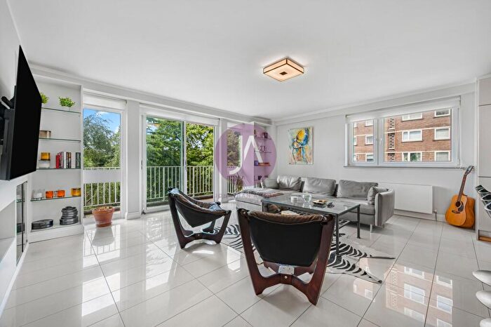 3 Bedroom Apartment To Rent In Buttermere Court, Boundary Road, St. Johns Wood, London, NW8